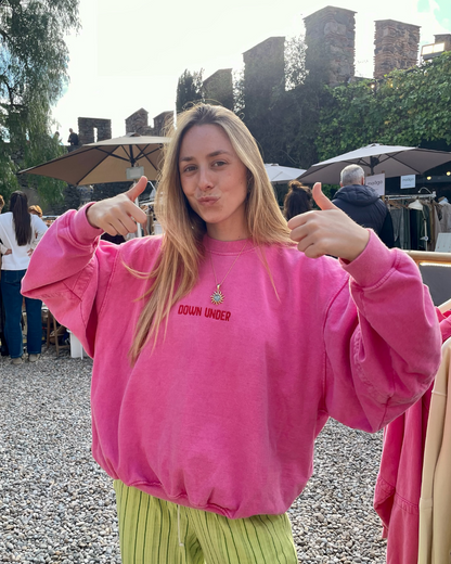 STRAWBERRY - Oversized Washed Sweatshirt